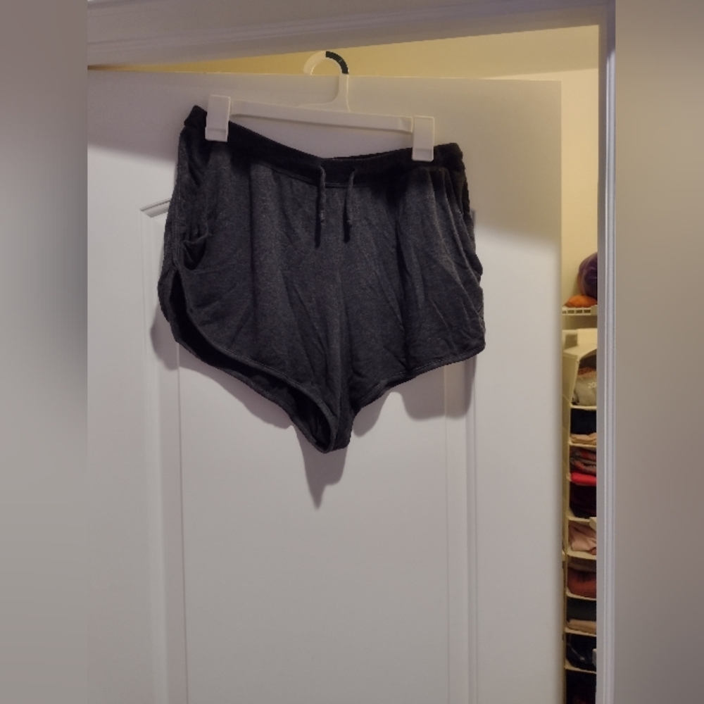 Le marché by NP dark gray lounge shorts size large